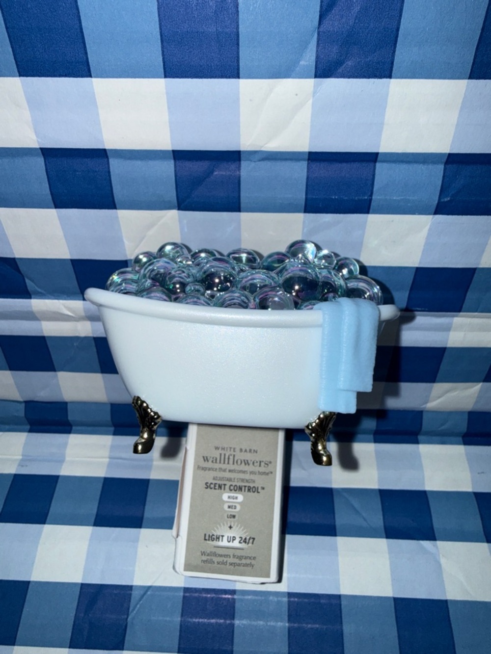 Bubble bath plug in